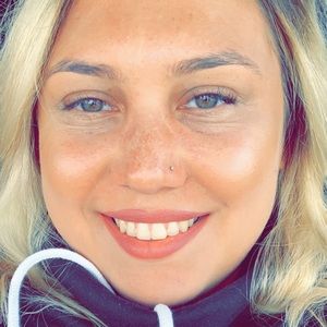 Meet your Posher, Sarai